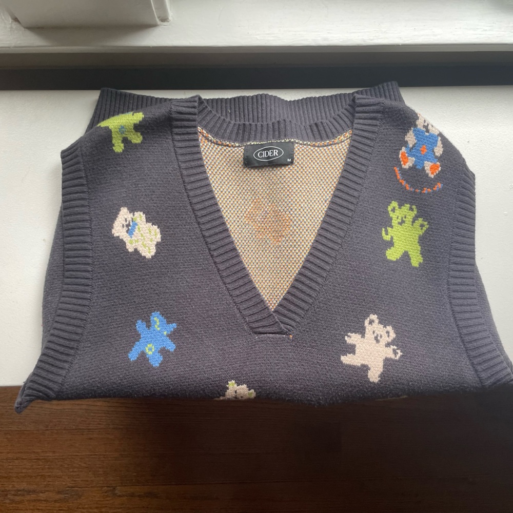 Oversized navy with teddy bear pattern sweater vest